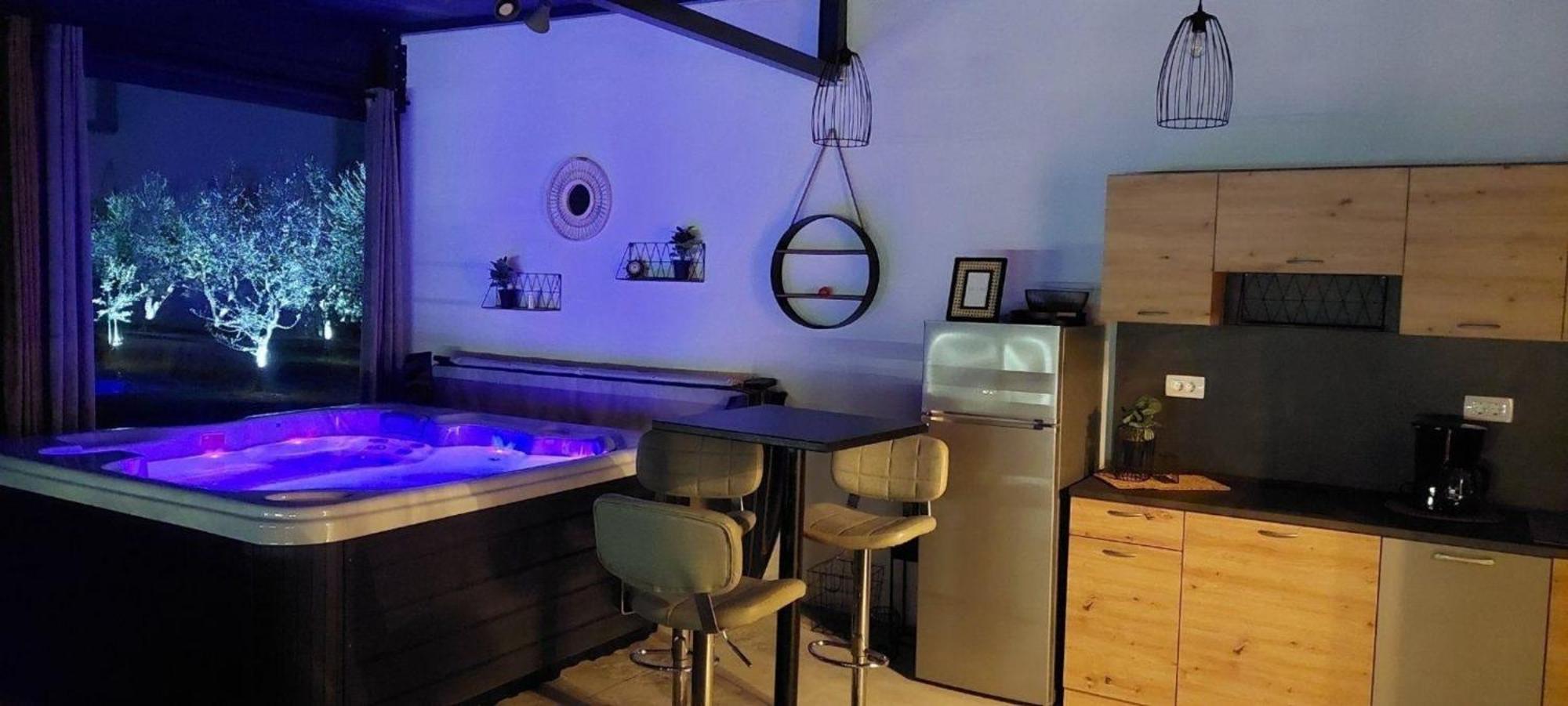 Hacienda Matea Mit Whirlpool, Pool Und Grill Vikendica Pula